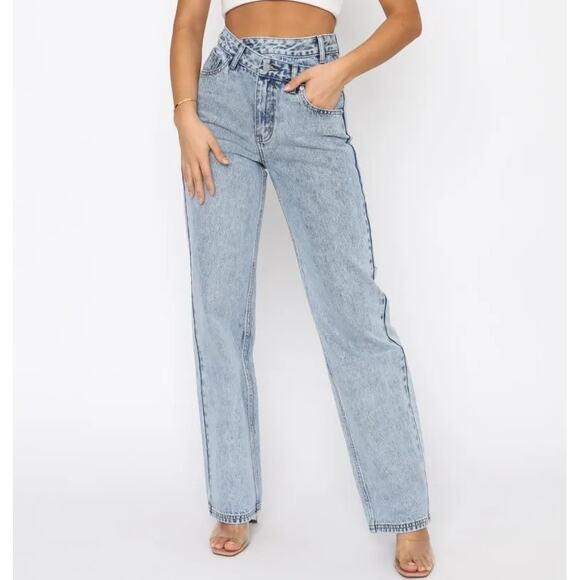 White Fox Boutique Denim - White Fox Women's Take My Time High Rise Straight Leg Jeans Washed Blue Size M